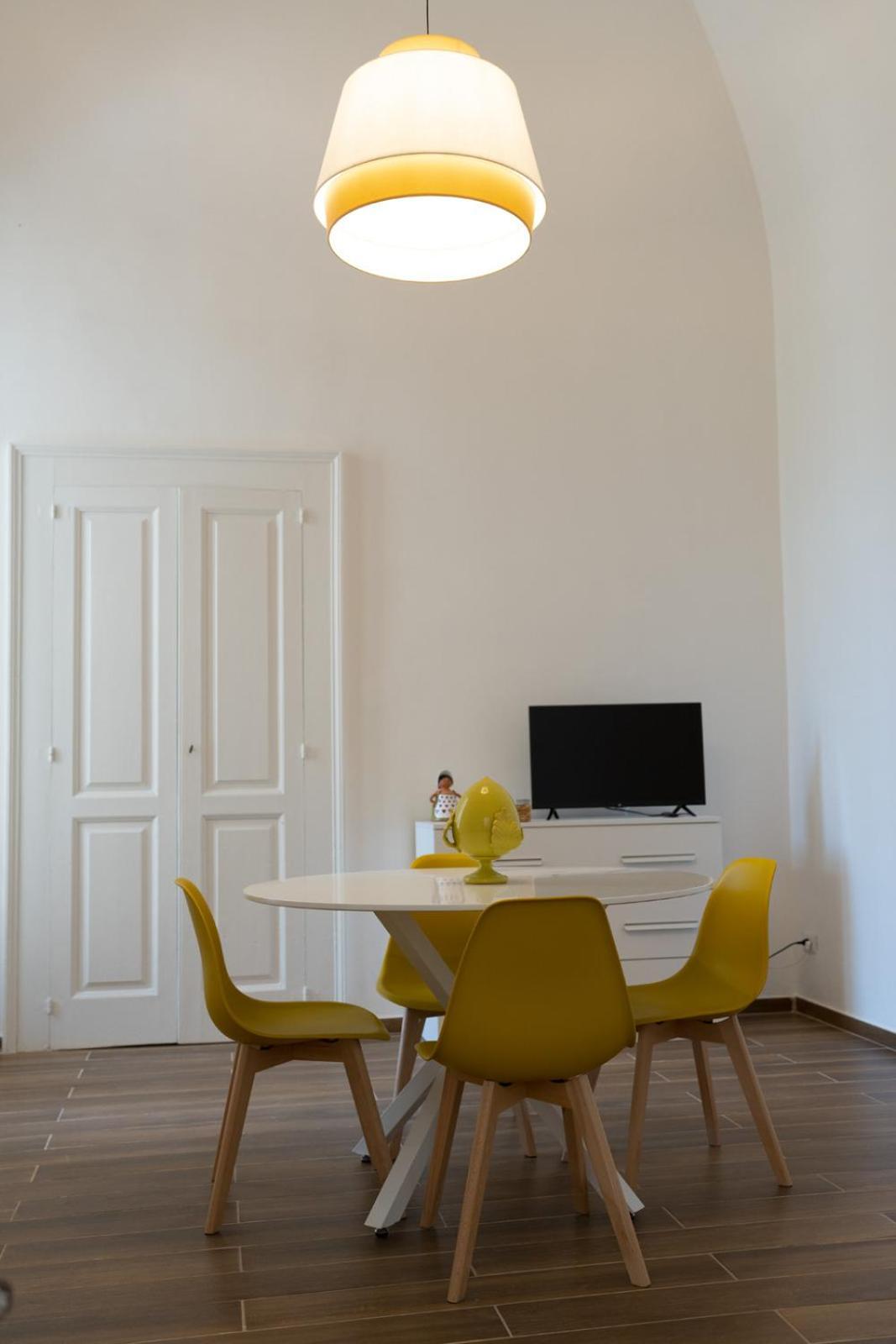Palazzo Manzoni Apartments Bari Quarto foto
